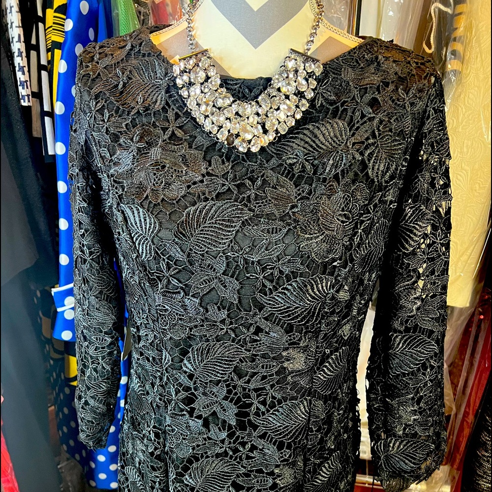 Moshita Couture 1 Piece Scalloped Lace Dress